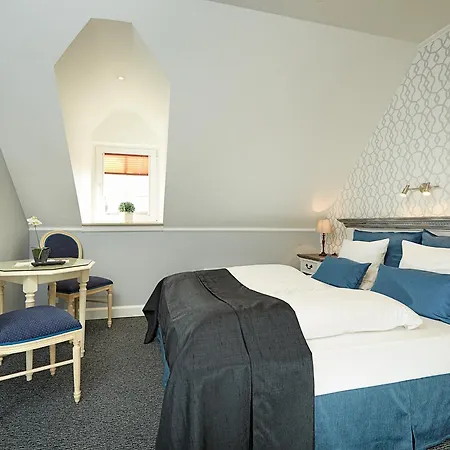 Inn Fjordkroen 4*