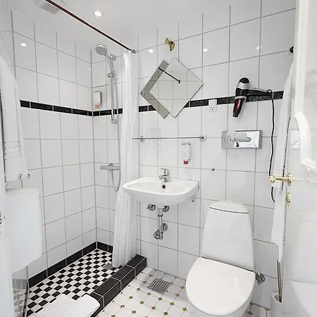 Inn Fjordkroen Tappernoje